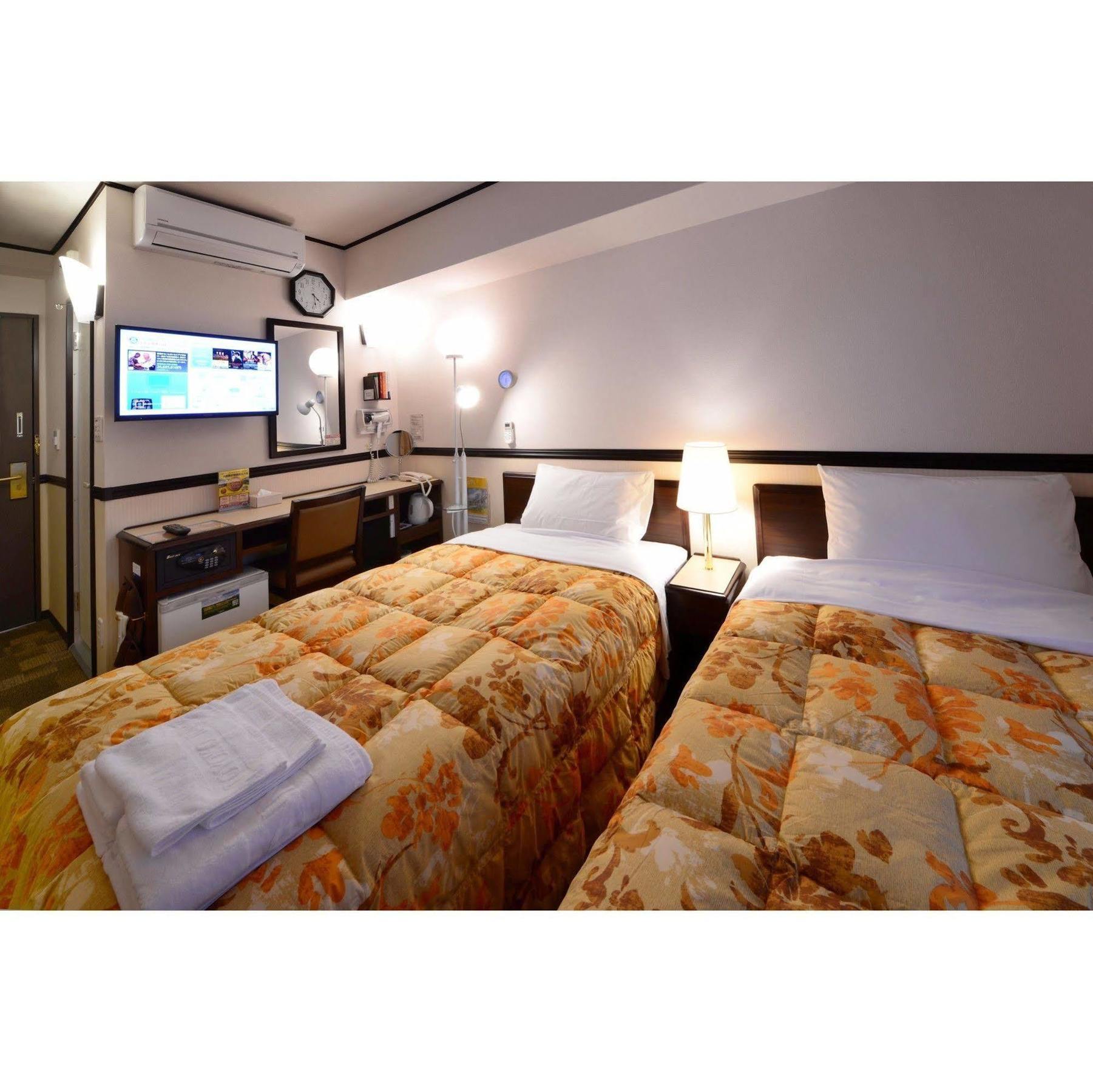 Toyoko Inn Nagoya-Eki Sakuradori-Guchi Honkan Extérieur photo
