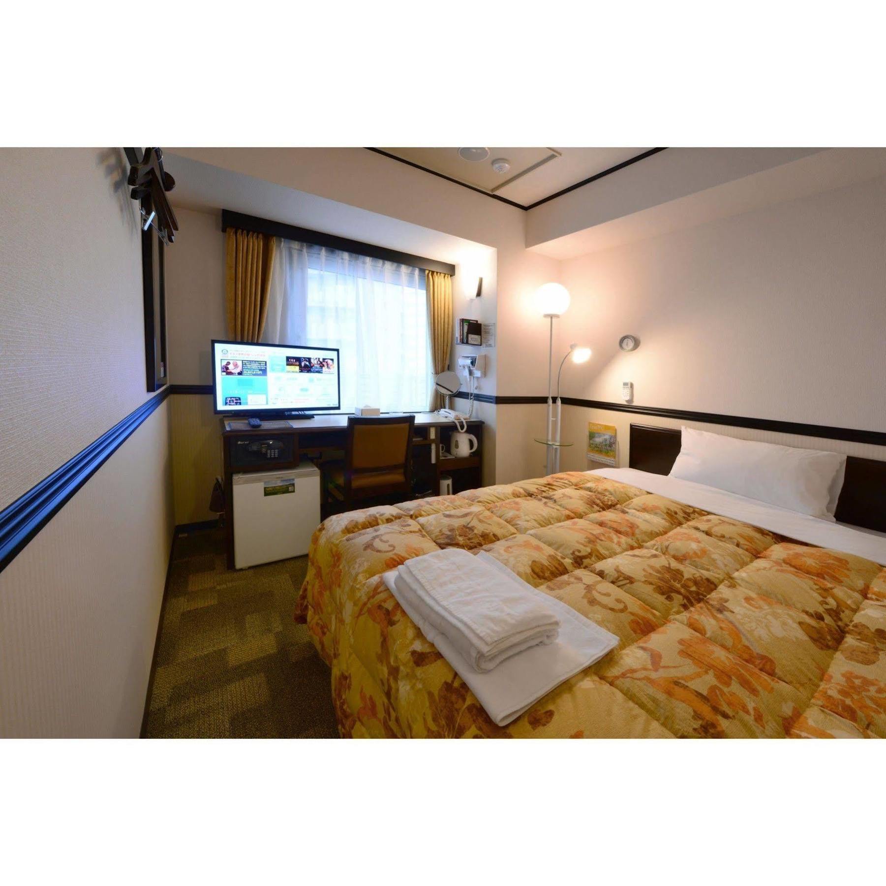 Toyoko Inn Nagoya-Eki Sakuradori-Guchi Honkan Extérieur photo