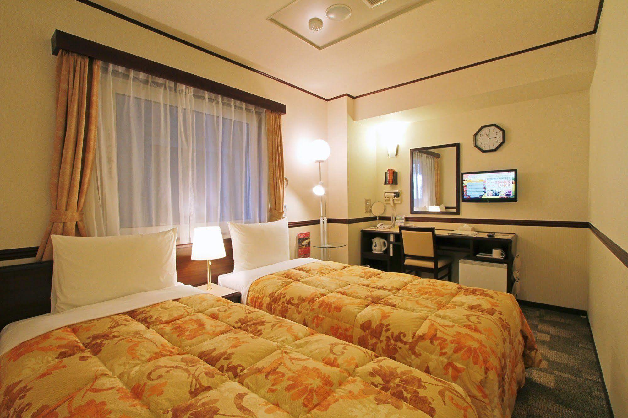 Toyoko Inn Nagoya-Eki Sakuradori-Guchi Honkan Extérieur photo